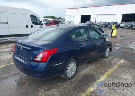 2014 Nissan Versa 1.6 S z USA, uszkodzony, nr VIN 3N1CN7AP5EL845796